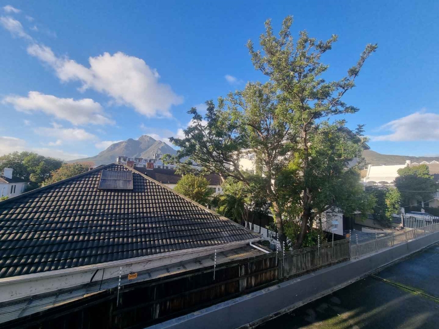 2 Bedroom Property for Sale in Tamboerskloof Western Cape